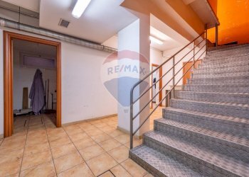 Scale - Commercial Premises Via Tuscolana
 
687, Roma - photo 18