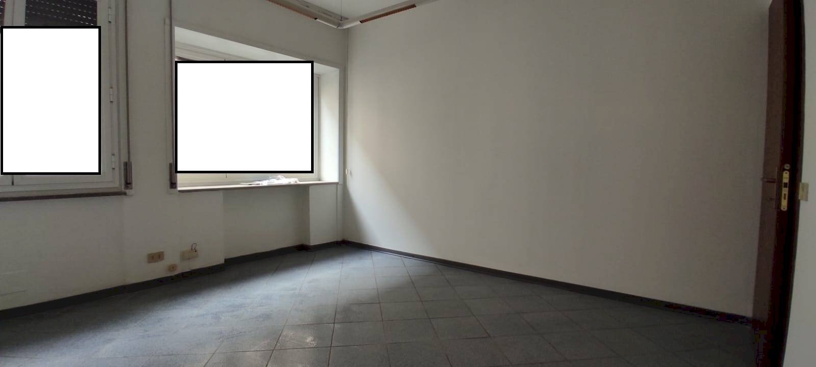 Foto 4 - Office Via Grande
 
95, Livorno - photo 3