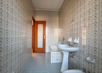 Foto 13 - Four-room apartment VIA CUNEO
 
13, Mondovì - photo 13