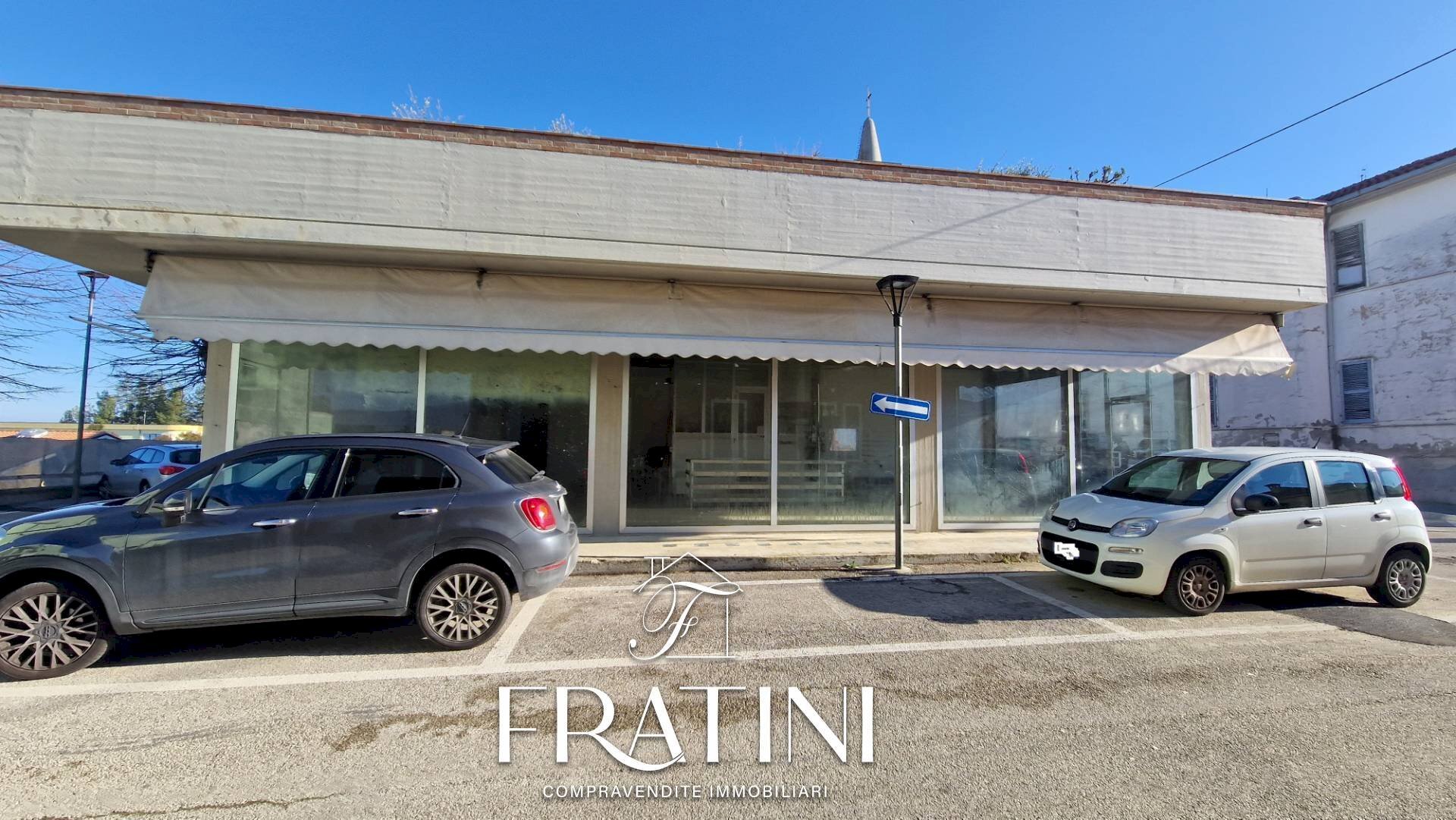 Foto 1 - Commercial Premises VIA MARCONI
 
8, Ancarano - photo 1