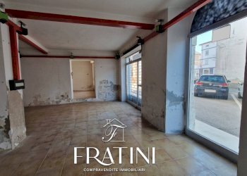 Foto 12 - Commercial Premises VIA MARCONI
 
8, Ancarano - photo 12