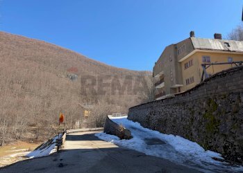 Vista delle montagne - Trilocale via Rote Trabucco
 
SNC, San Massimo - foto 23