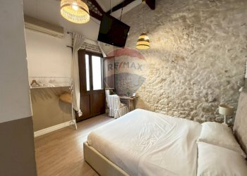 Camera / camera da letto - Quadrilocale Via Garibaldi
 
120, Cagliari - foto 24