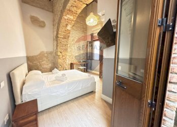 Camera / camera da letto - Quadrilocale Via Garibaldi
 
120, Cagliari - foto 27