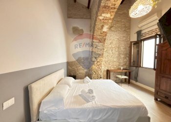 Camera / camera da letto - Quadrilocale Via Garibaldi
 
120, Cagliari - foto 28