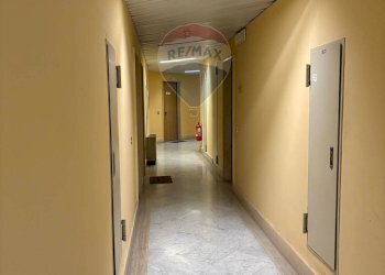 Hall / corridoio - Ufficio Centro Direzionale isola F/12
F/12, Napoli - foto 3