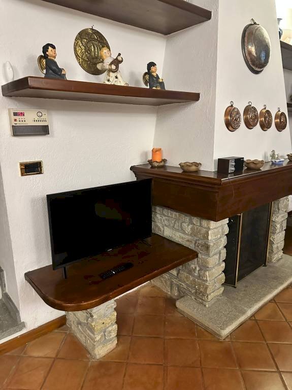 Salone - Bilocale via Giuseppe Mazzini, 22, Bardonecchia - foto 2