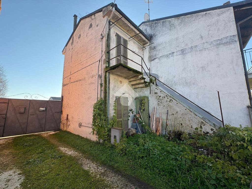 Semi-detached house Via IV Novembre, Borgolavezzaro - photo 2