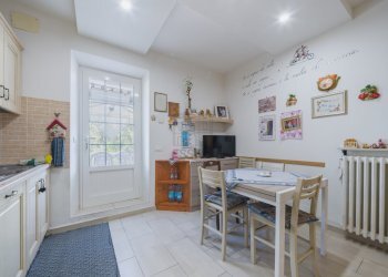 INTERESSANTE VILLA SINGOLA con ampio terreno disp - Villa Via delle Scuole 38, Lucca - foto 11