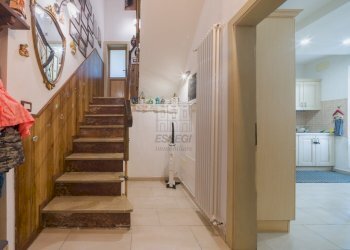 INTERESSANTE VILLA SINGOLA con ampio terreno disp - Villa Via delle Scuole 38, Lucca - foto 13