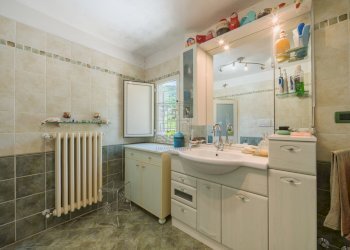 INTERESSANTE VILLA SINGOLA con ampio terreno disp - Villa Via delle Scuole 38, Lucca - foto 27