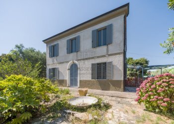 INTERESSANTE VILLA SINGOLA con ampio terreno disp - Villa Via delle Scuole 38, Lucca - foto 29