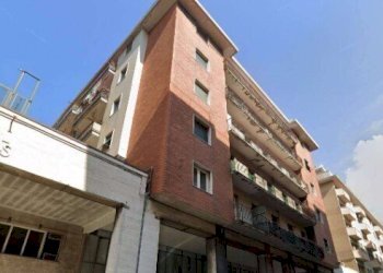 2.jpg - Apartment at auction Via Tullio Molteni 7, Genova (neighborhood Sampierdarena) - photo 1