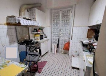 4.jpg - Apartment at auction Via Tullio Molteni 7, Genova (neighborhood Sampierdarena) - photo 2