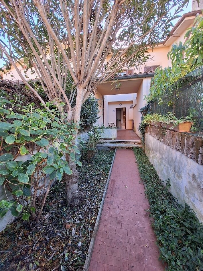 20251207_121403.jpg - Casa indipendente Via Gian Lorenzo Bernini 26, Rignano Flaminio - foto 2