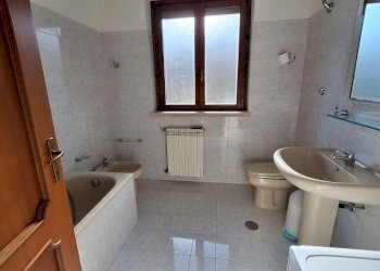 20251207_120728.jpg - Casa indipendente Via Gian Lorenzo Bernini 26, Rignano Flaminio - foto 22