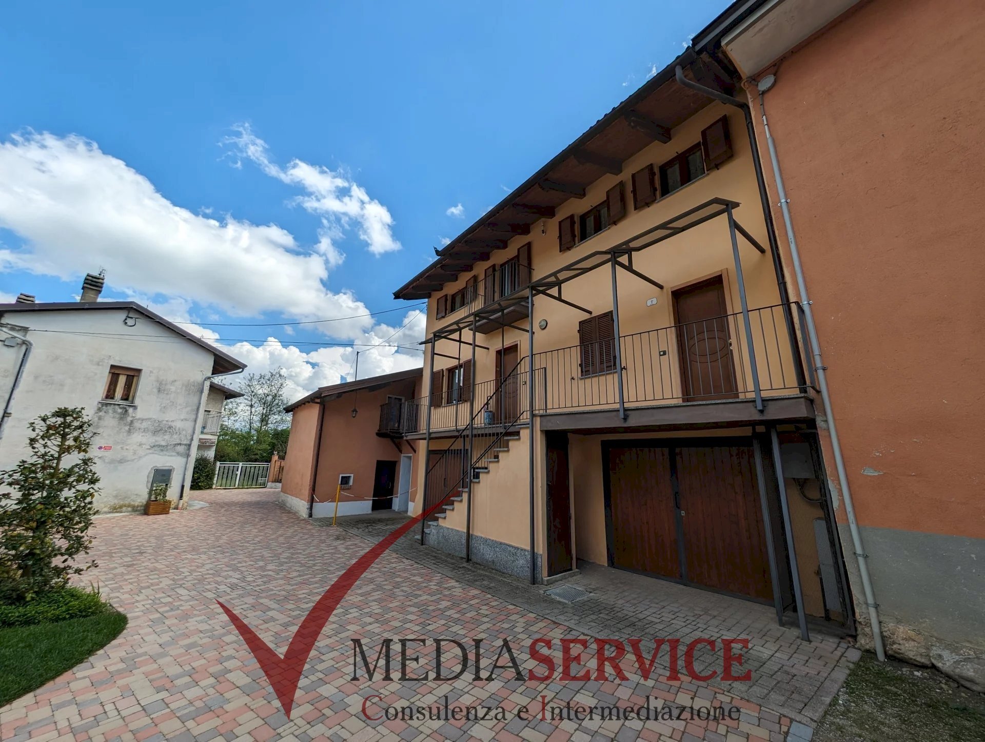 Appartamento Via Stefano Viale, Roccasparvera - foto 1