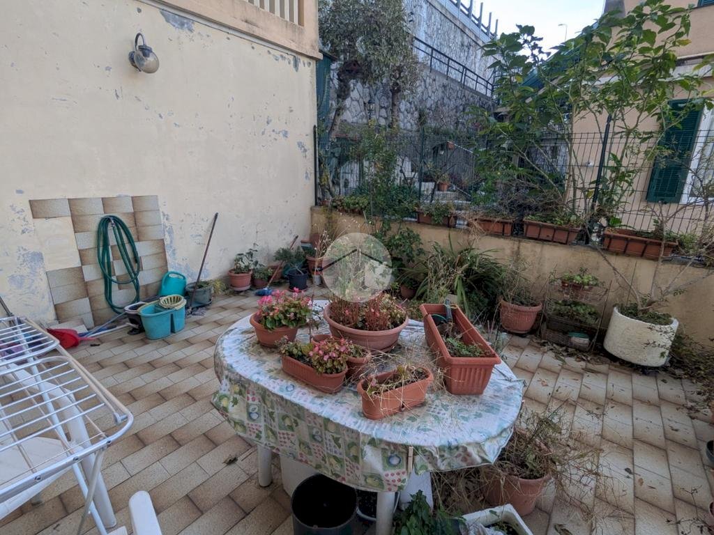 Four-room apartment Via Adelaide Ristori, Genova (neighborhood Certosa) - photo 1