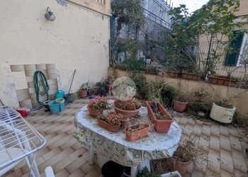 Quadrilocale Via Adelaide Ristori, Genova (zona Certosa) - foto 1