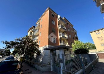 Two-room apartment Via Mincio, Rozzano - photo 2