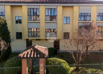 Quadrilocale Via Salmour, Trinità - foto 1