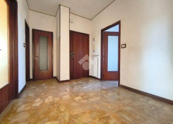 Four-room apartment Corso Guglielmo Marconi, Cassine - photo 4