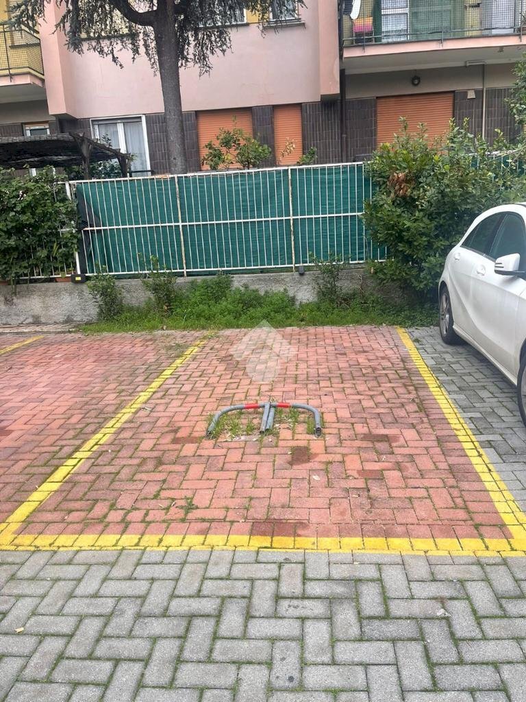 Parking space Via Eraldo fico, Rapallo - photo 2