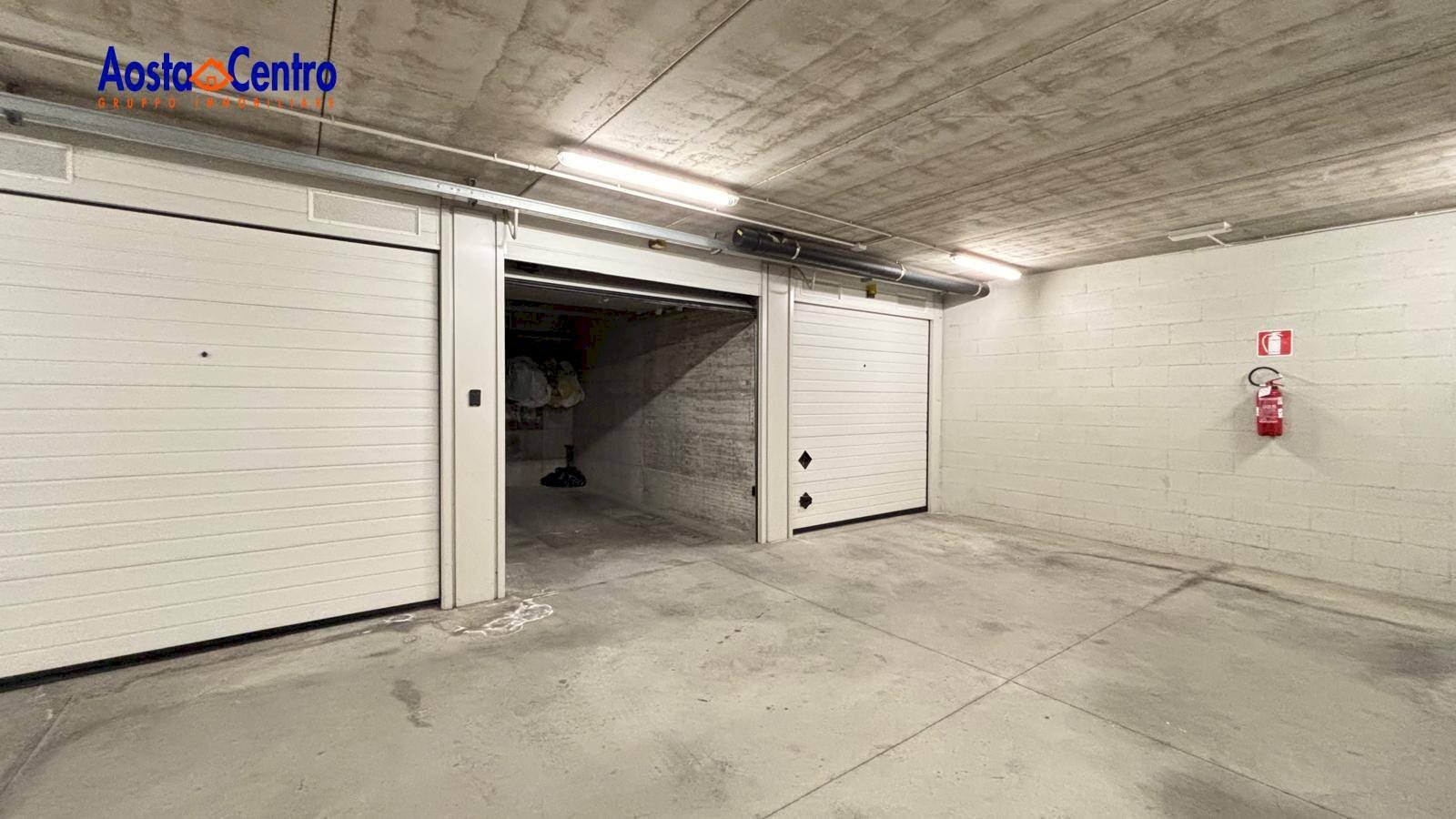 Foto 2 - Box Regione Borgnalle
 
14, Aosta - photo 2