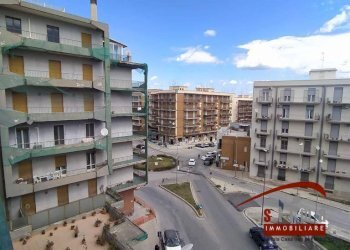 Foto 1 - Trilocale via sicilia
 
50, Siracusa - foto 1