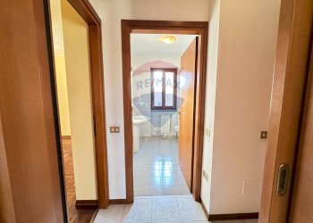 Hall / corridoio - Trilocale via Risorgimento
 
6, Buguggiate - foto 18