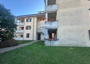 Edificio all\'aperto - Trilocale via Risorgimento
 
6, Buguggiate - foto 28