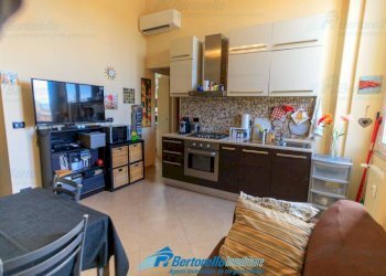 Two-room apartment Genova - photo 3