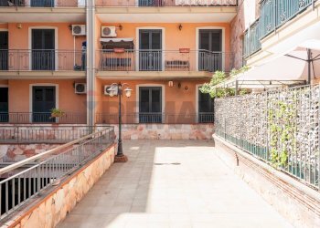 Edificio all\'aperto - Bilocale VIA ALLEGRIA
 
26, Catania - foto 13