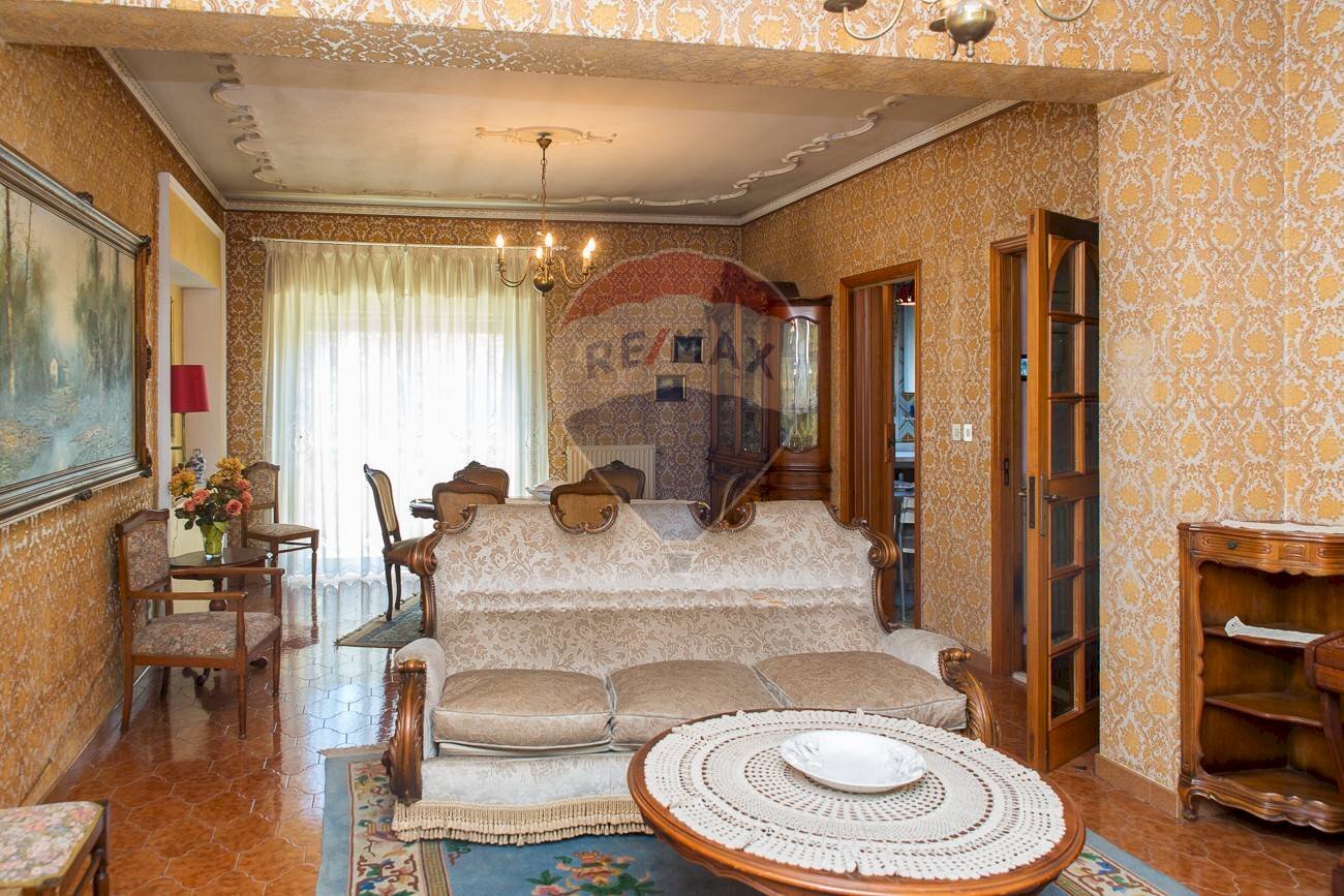 Sala da pranzo - Quadrilocale Via Etnea
 
189, Lentini - foto 2