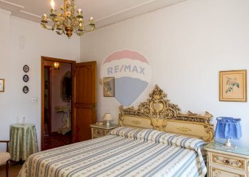 Camera / camera da letto - Quadrilocale Via Etnea
 
189, Lentini - foto 23