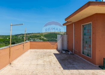 Terrazza - Quadrilocale Via Etnea
 
189, Lentini - foto 38