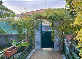 Balcone - Casa indipendente Via Del Lilla'
 
5, Catania - foto 1