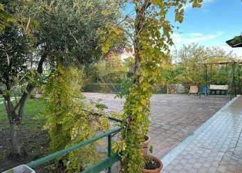 Giardino - Casa indipendente Via Del Lilla'
 
5, Catania - foto 2