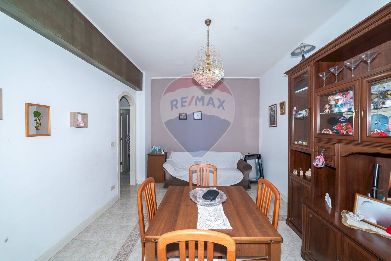 Sala da pranzo - Trilocale Corso indipendenza
 
225, Catania - foto 3