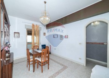 Sala da pranzo - Trilocale Corso indipendenza
 
225, Catania - foto 2