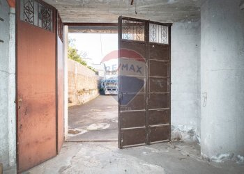 Non correlato - Box Via Chiesa Antica
 
snc, Viagrande - foto 8