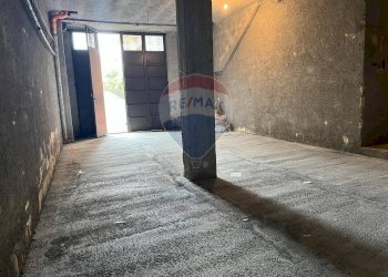 Hall / corridoio - Box Via Chiesa Antica
 
snc, Viagrande - foto 21