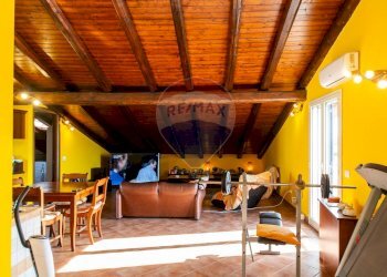 Sala da pranzo - Attico via enrico de nicola
 
7, Belpasso - foto 3