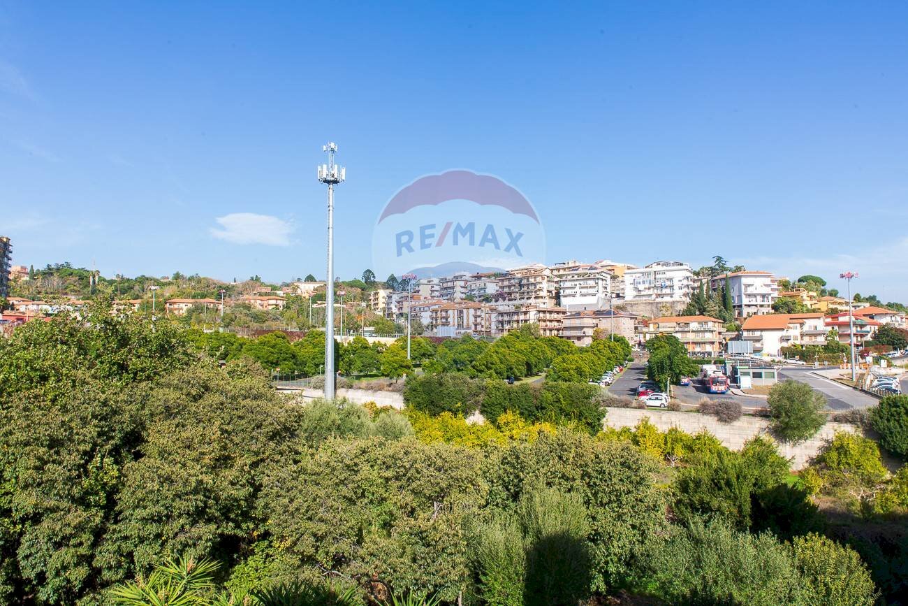 Edificio all\'aperto - Trilocale Via Del Caravaggio
 
25, Catania - foto 2