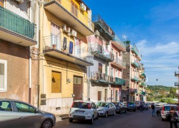 Edificio all\'aperto - Trilocale Via Del Caravaggio
 
25, Catania - foto 1