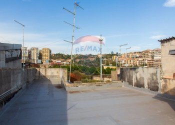 Edificio all\'aperto - Trilocale Via Del Caravaggio
 
25, Catania - foto 30