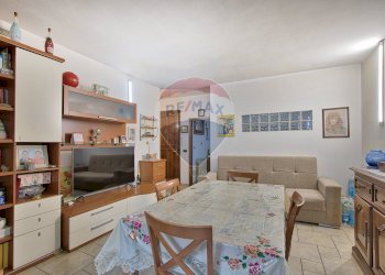 Sala da pranzo - Quadrilocale Via dell'Artigianato
 
43, Montevarchi - foto 2