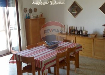 Sala da pranzo - Appartamento Via Giuseppe di Vittorio
 
171, Manfredonia - foto 18