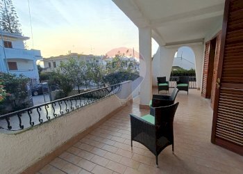 Terrazza - Villa Via delle Rose - Lido del Sole
 
16, Rodi Garganico - foto 7