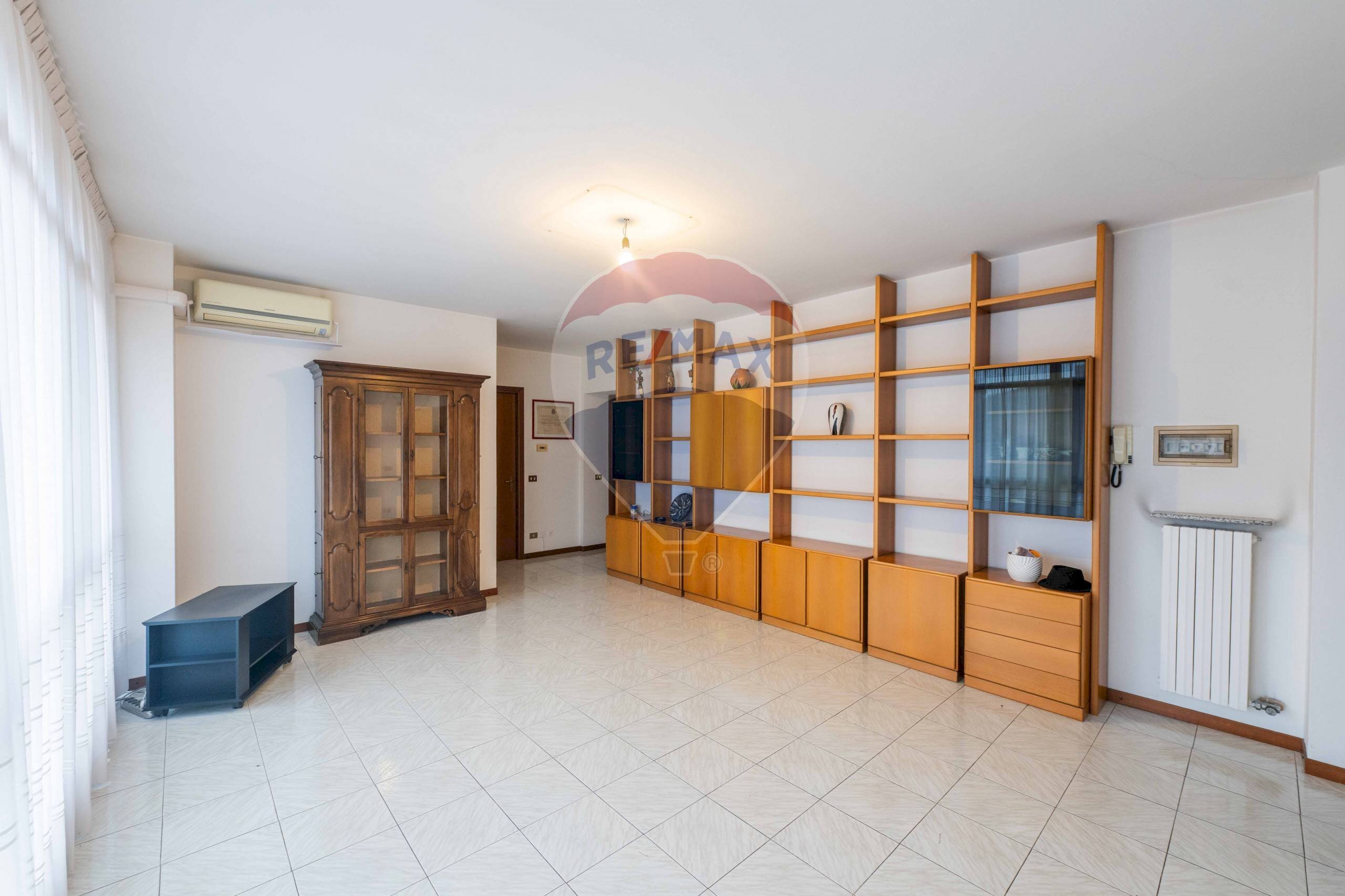 Stanza vuota - Trilocale VIA DONIZETTI
 
11, Chignolo d'Isola - foto 2